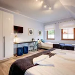 Pod Debem Kompleks Zeglarsko-rekreacyjny