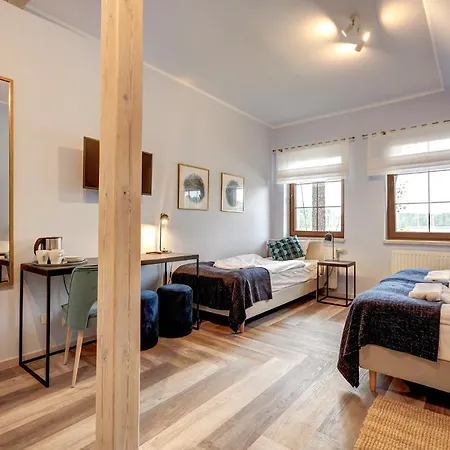 Pod Debem Kompleks Zeglarsko-rekreacyjny