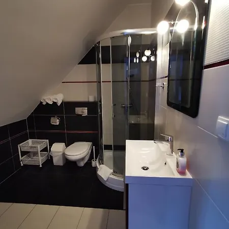 Bed and breakfast Pod Debem Kompleks Zeglarsko-rekreacyjny