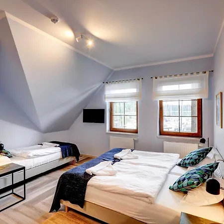 Bed and breakfast Pod Debem Kompleks Zeglarsko-rekreacyjny
