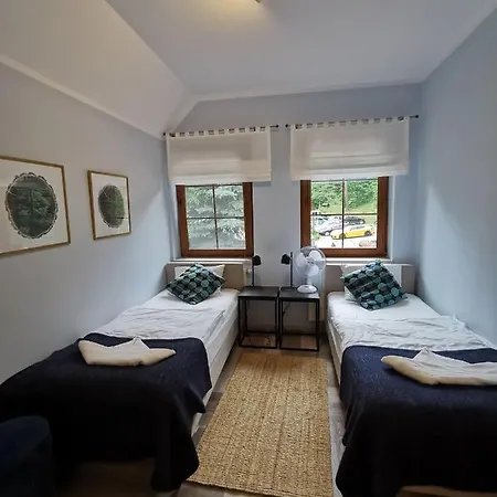 Bed & Breakfast Pod Debem Kompleks Zeglarsko-rekreacyjny