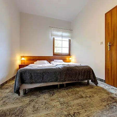 Pod Debem Kompleks Zeglarsko-rekreacyjny Bed and breakfast Ruciane-Nida