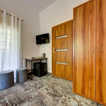 Pod Debem Kompleks Zeglarsko-rekreacyjny 3*