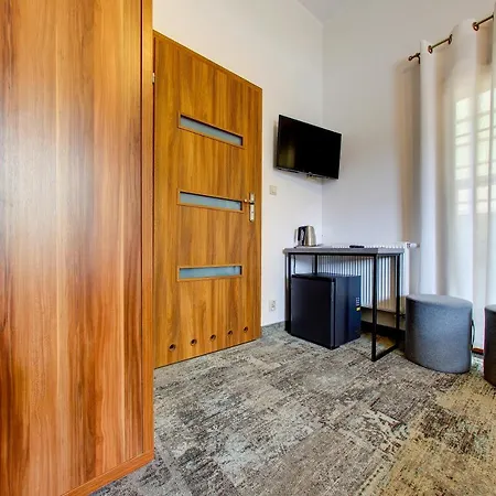 ベッド・アンド・ブレックファスト Pod Debem Kompleks Zeglarsko-rekreacyjny 3*