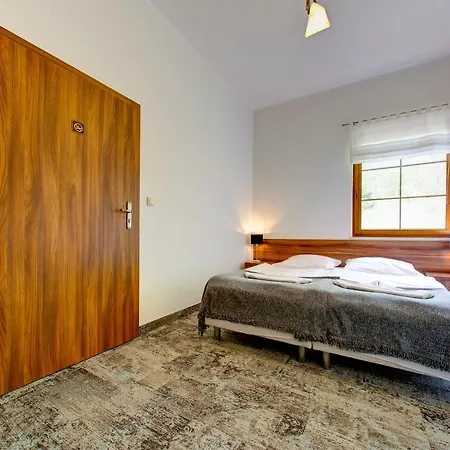 Pod Debem Kompleks Zeglarsko-rekreacyjny Bed and breakfast 3*