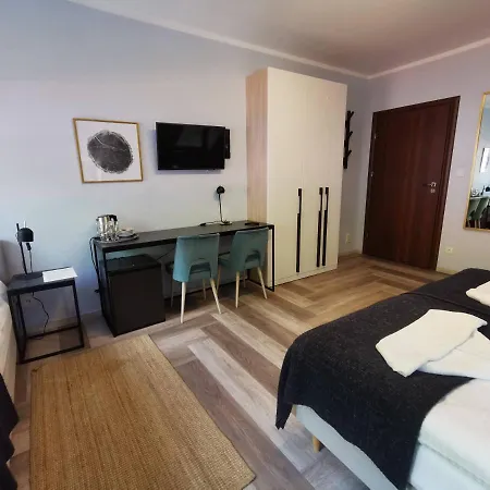 Pod Debem Kompleks Zeglarsko-rekreacyjny 3*