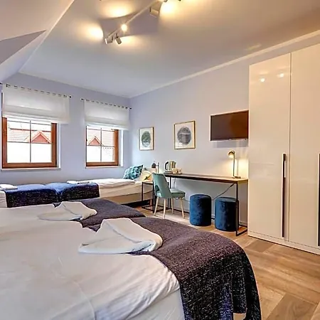 Bed & Breakfast Pod Debem Kompleks Zeglarsko-rekreacyjny 3*