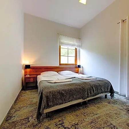 Pod Debem Kompleks Zeglarsko-rekreacyjny Bed & Breakfast