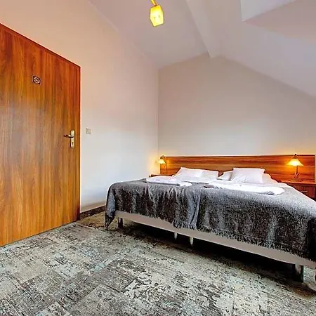 Pod Debem Kompleks Zeglarsko-rekreacyjny Bed & Breakfast Ruciane-Nida