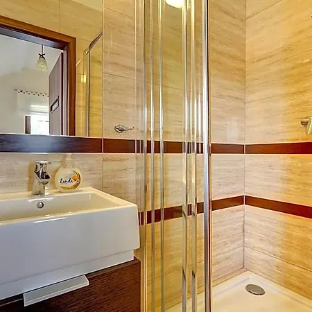 Pod Debem Kompleks Zeglarsko-rekreacyjny Bed & Breakfast Ruciane-Nida