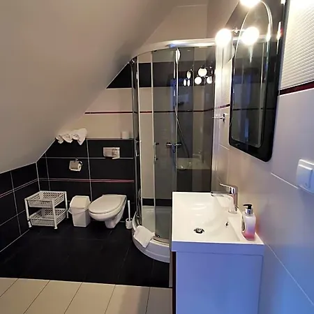 Pod Debem Kompleks Zeglarsko-rekreacyjny Bed & Breakfast