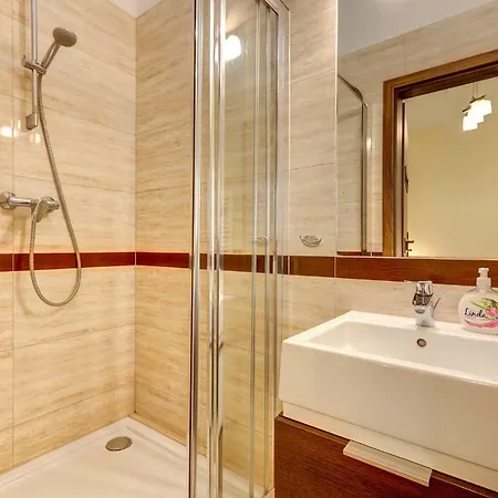 Pod Debem Kompleks Zeglarsko-rekreacyjny Ruciane-Nida